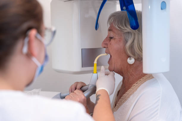 Best Emergency Tooth Extraction in Lake Magdalene, FL
